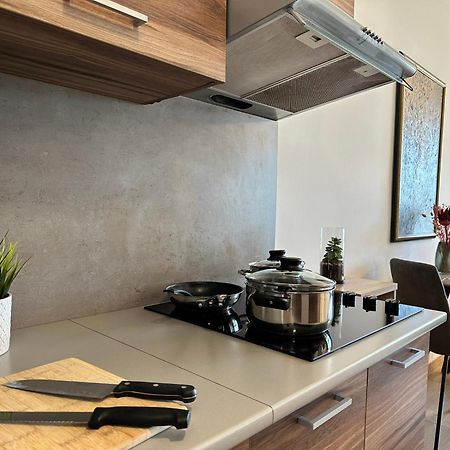 Self Check-In, Danube Bank, Free Parking Apartman Pozsony Kültér fotó